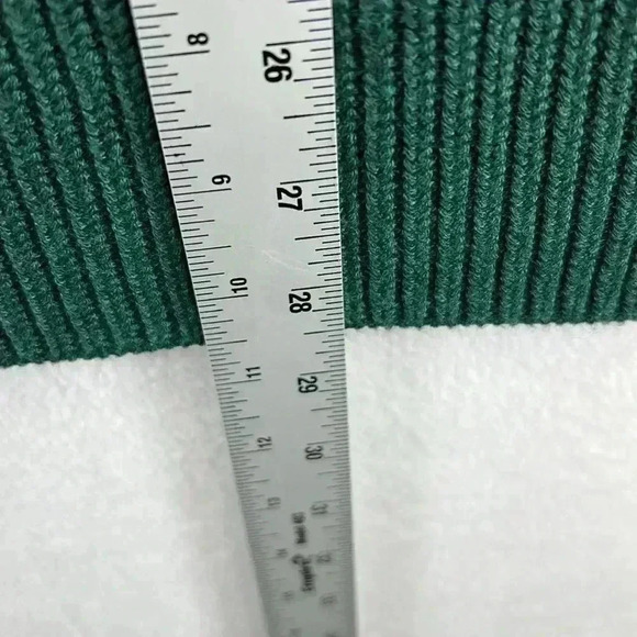 Jessica Simpson Women’s Sweater Plus Size XXL
Dark Forrest Green Ribbed Knit - Picture 9 of 9